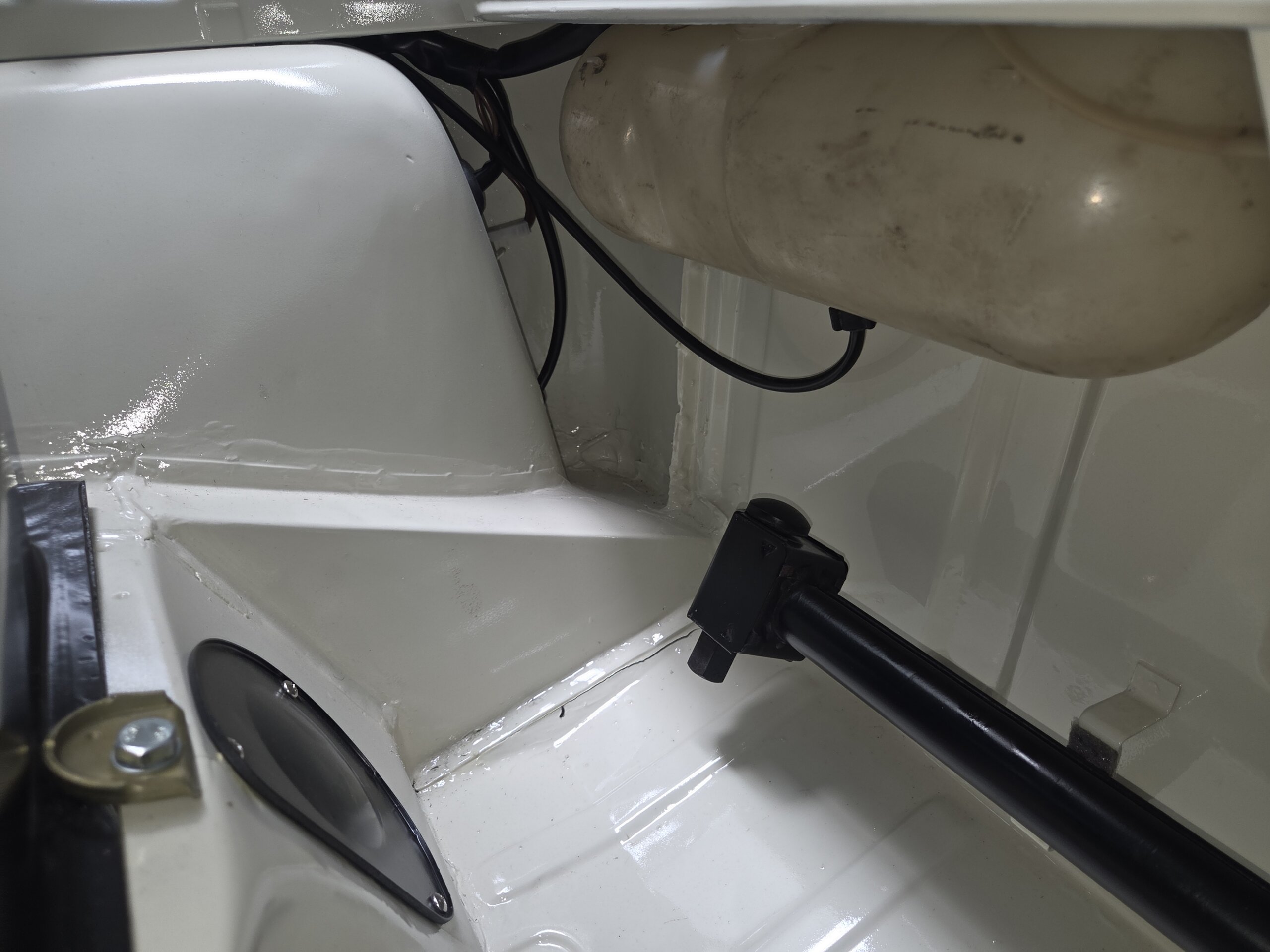 Front Apron with Upper Latch Panel – Complete Front Apron with Upper Latch Panel - Complete - Image 32