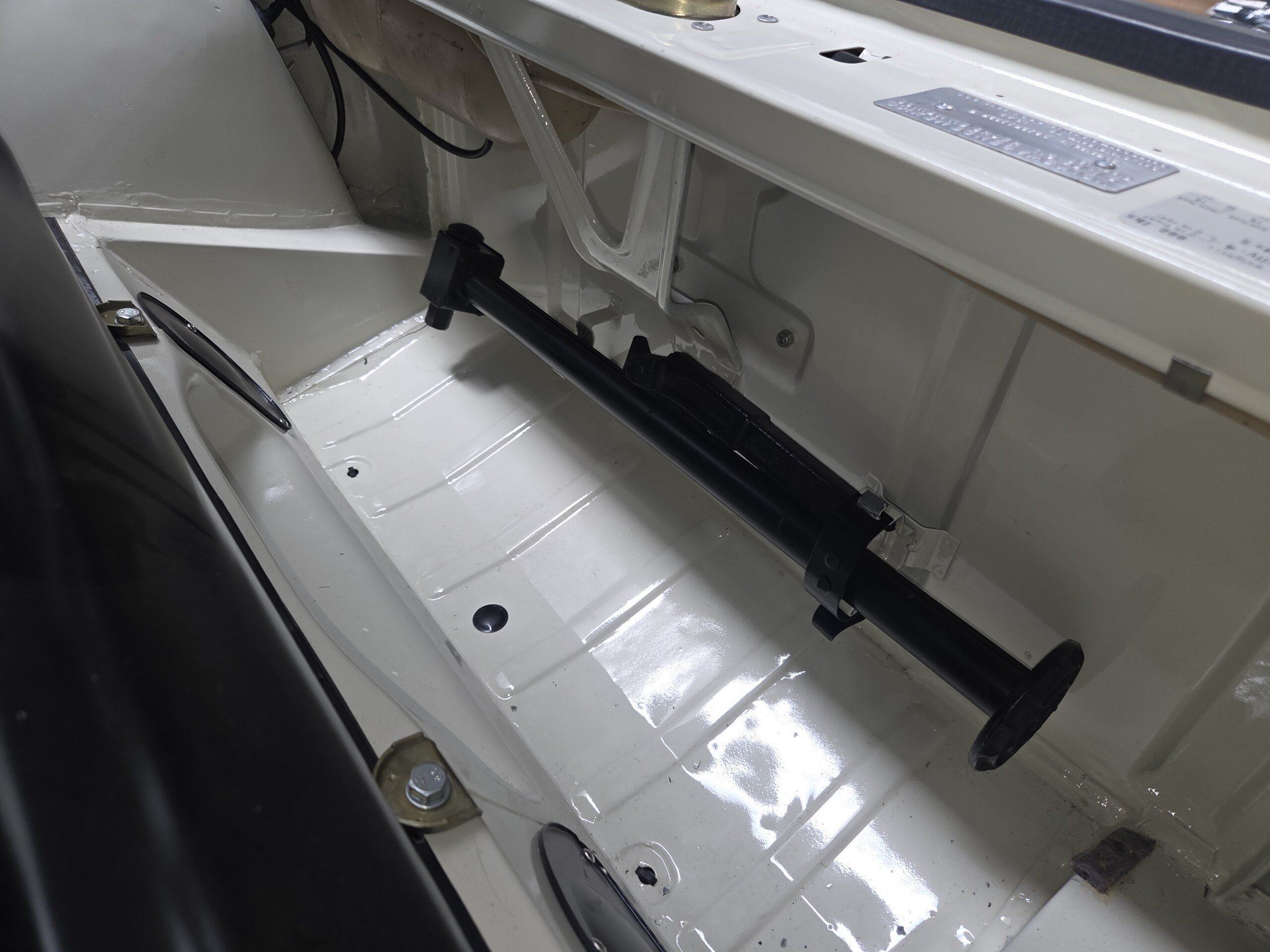 Front Apron with Upper Latch Panel – Complete Front Apron with Upper Latch Panel - Complete - Image 26